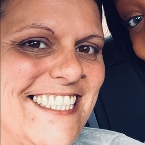 Meet your Posher, Joell